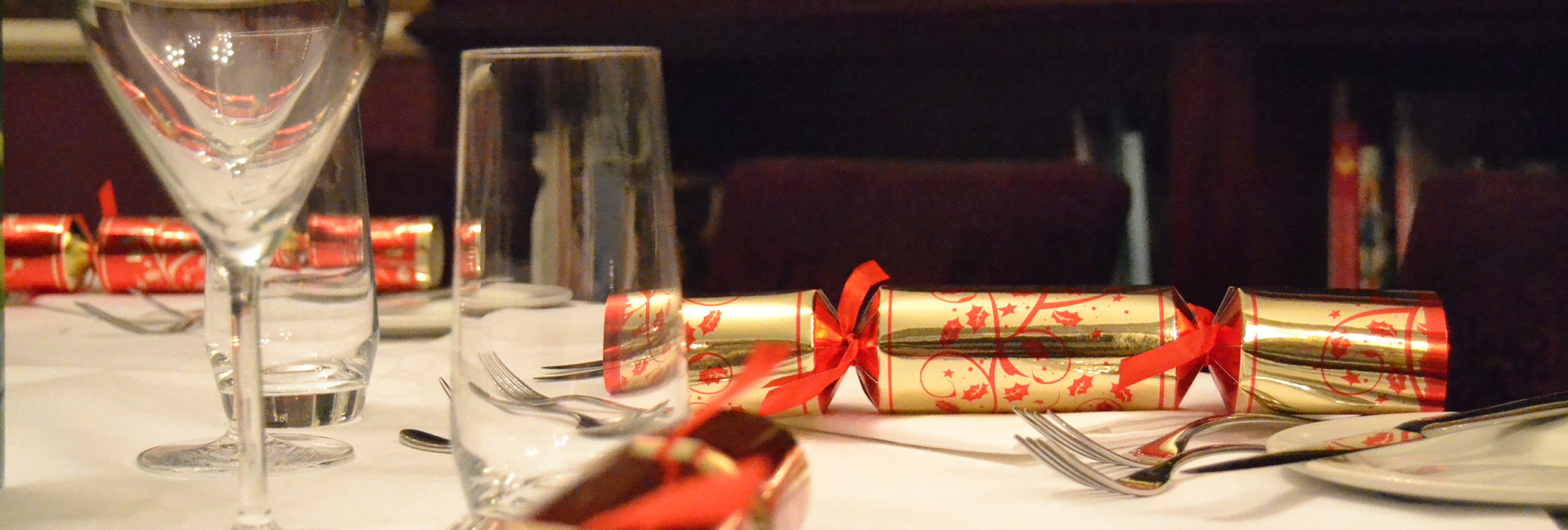 Christmas table with crackers