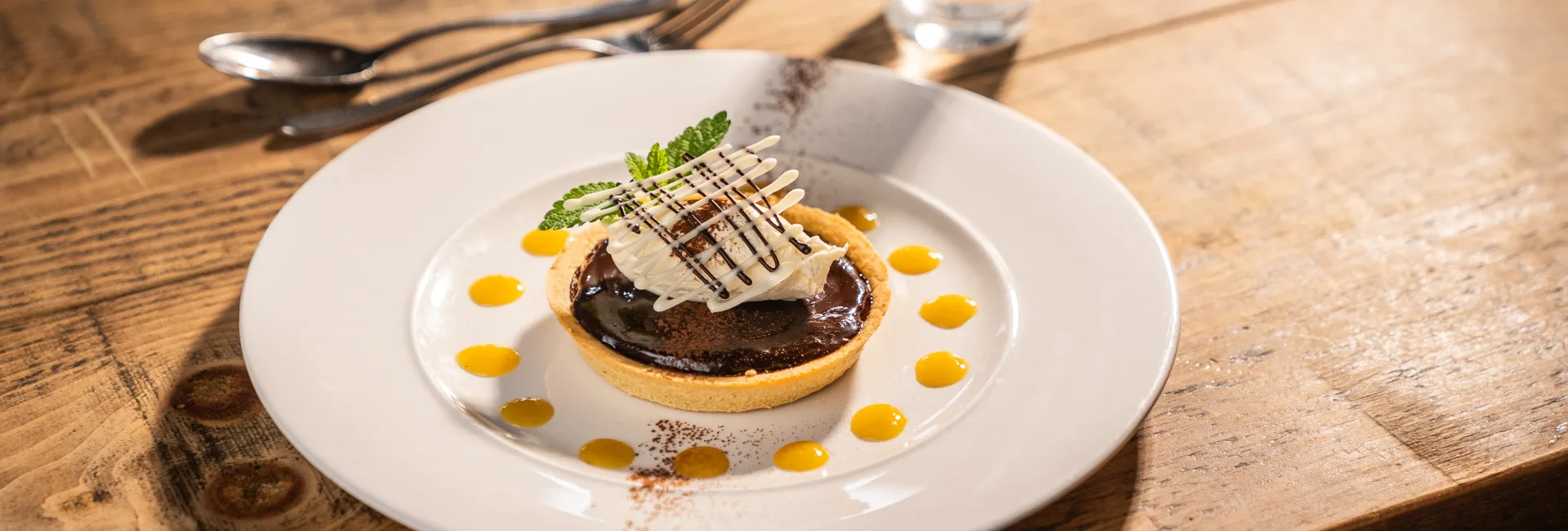 Chocolate dessert dish