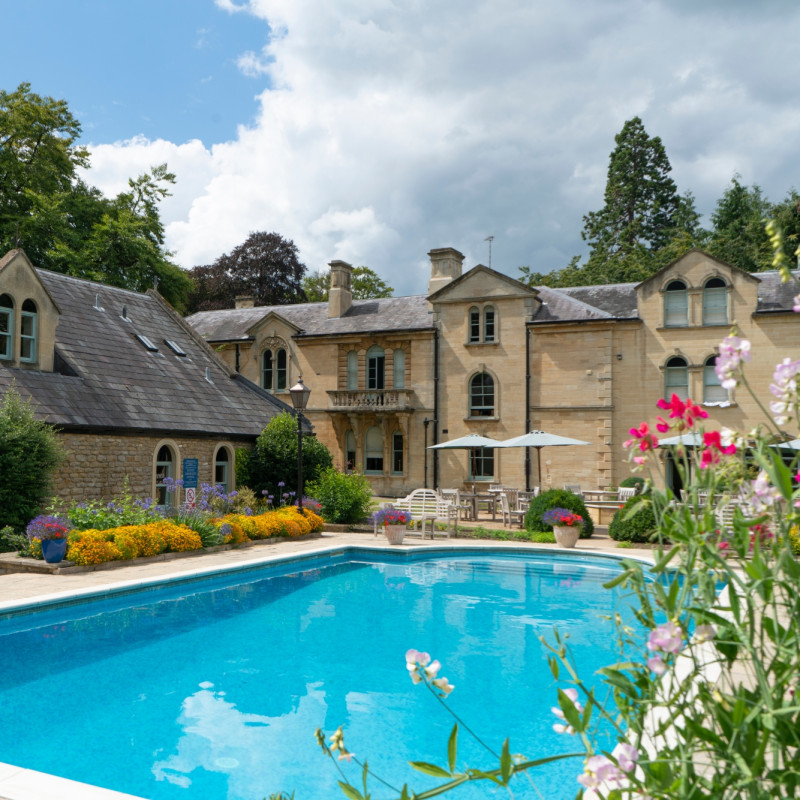 Coach house bedroom green