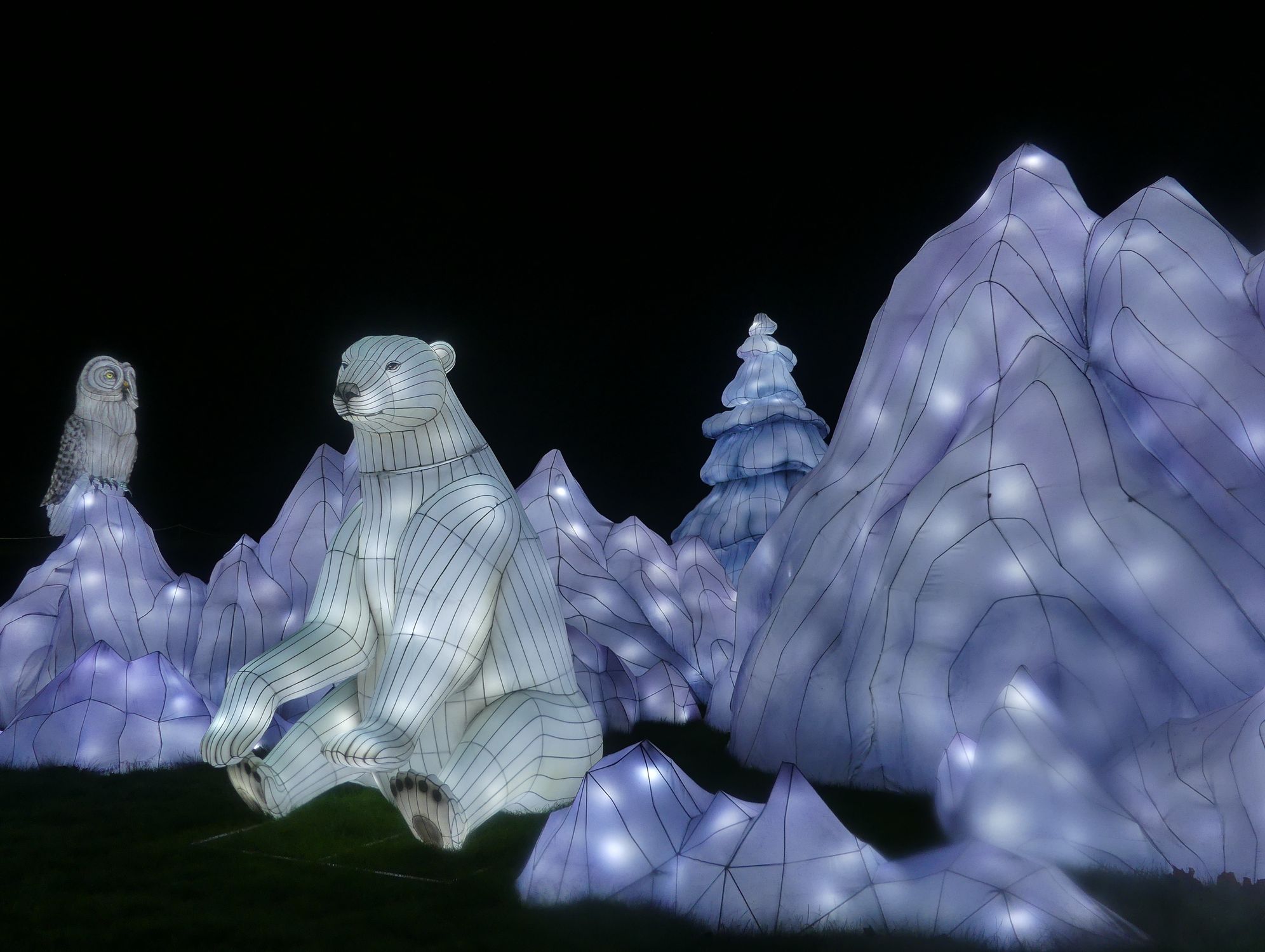 A photo of some light statues, showcased at the Longleat Festival of Lights